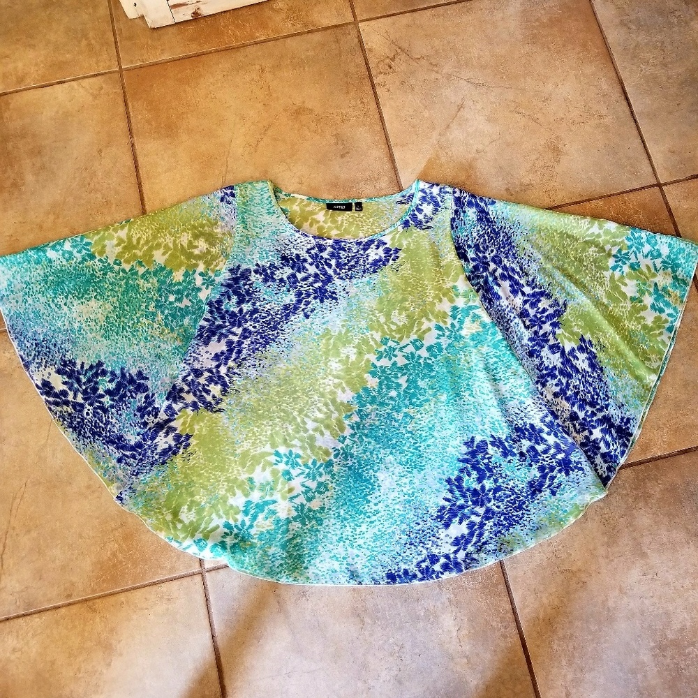 Colorful Blouse - Picture 4 of 4